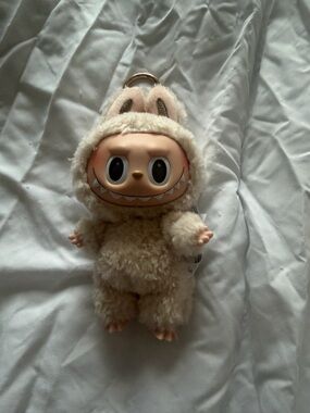 Plush Cream Keychain - Soft Fluffy Character